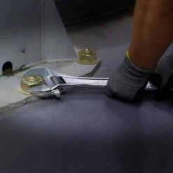 Husky 18 In. Adjustable Wrench -Husky Tools Shop husky adjustable wrenches 90132 e1 1000