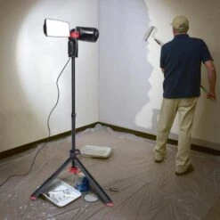 Husky 7000 Lumens Portable Corded LED Work Light With Tripod -Husky Tools Shop husky jobsite lighting 7901304012 31 1000