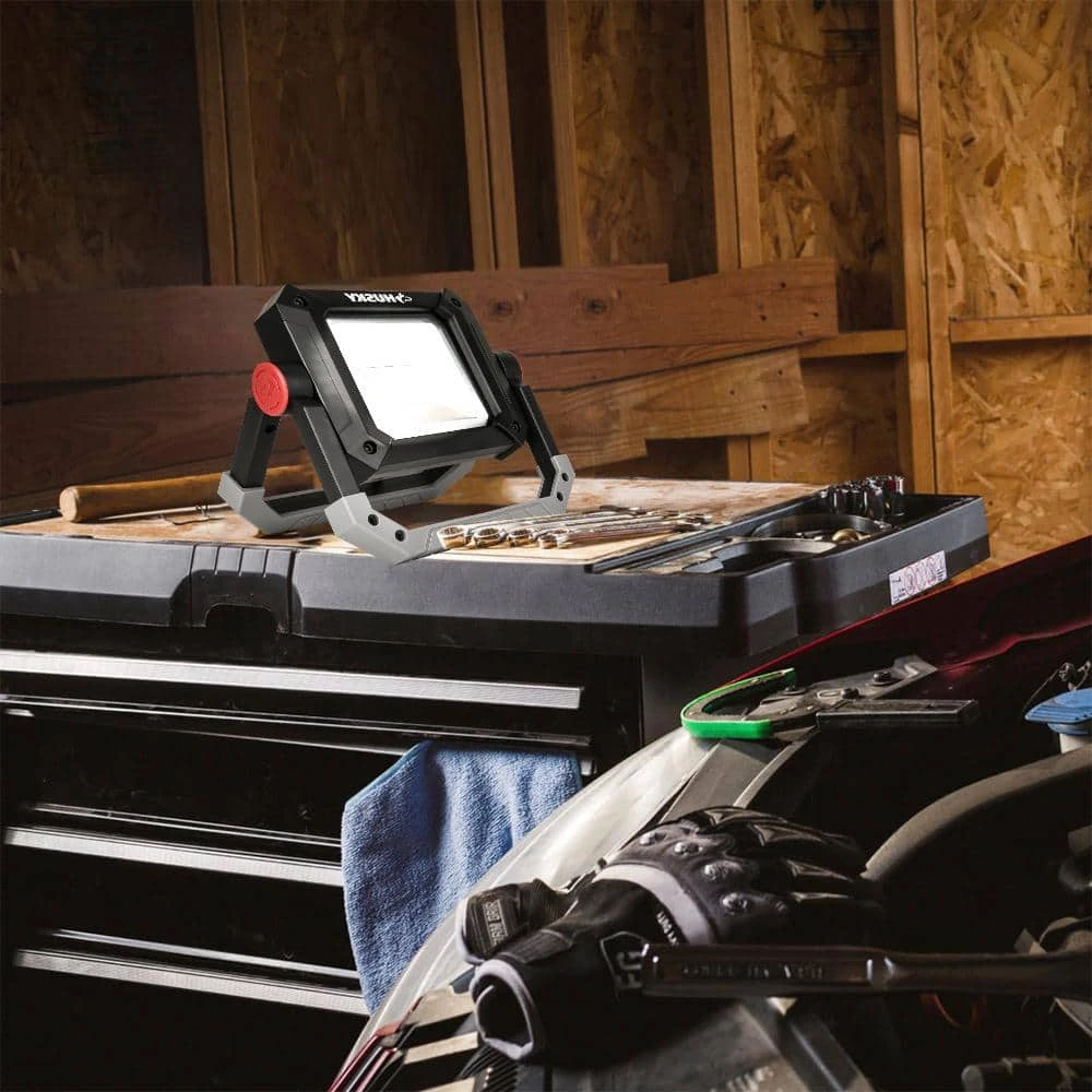 Husky 1000 Lumens LED Portable Work Light 10 Husky 1000 Lumens LED Portable Work Light - Image 8