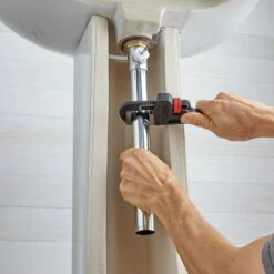 Husky 10 In. Heavy Duty Cast Iron Pipe Wrench With 1 In. Jaw Capacity 12 Husky 10 In. Heavy Duty Cast Iron Pipe Wrench With 1 In. Jaw Capacity -Husky Tools Shop husky pipe wrenches wg 40 10 77 1000