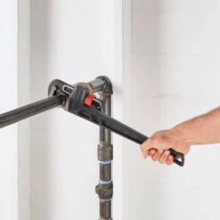 Husky 18 In. Heavy-Duty Cast Iron Pipe Wrench With 2 In. Jaw Capacity -Husky Tools Shop husky pipe wrenches wg 40 18 76 1000